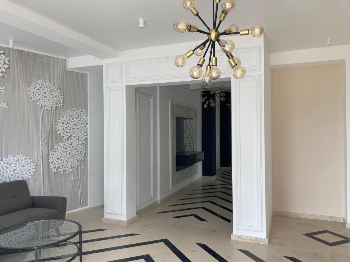 Sarah Morningstar Apartamento Năvodari Exterior foto